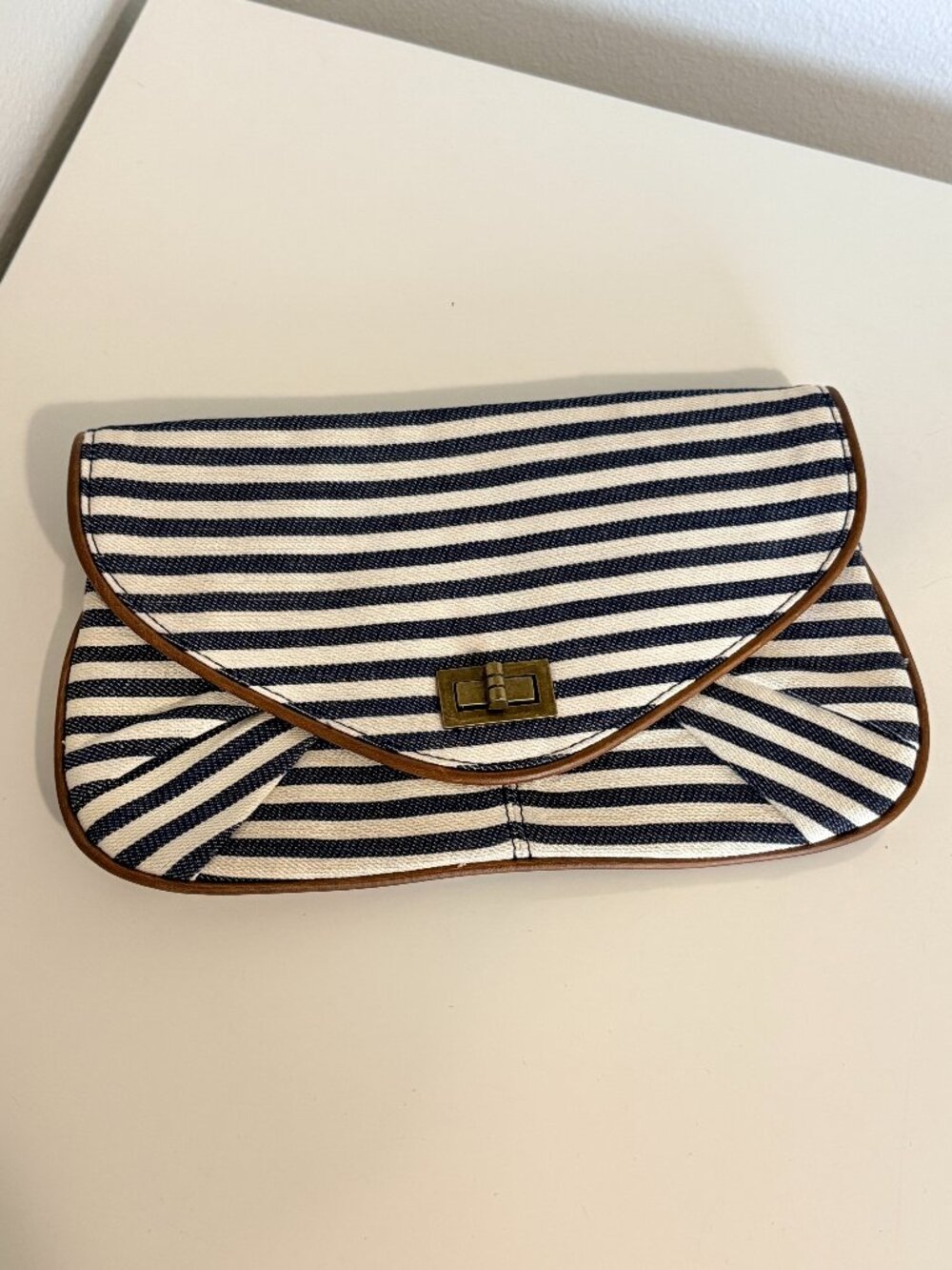 Oversized clutch navy and white stripe